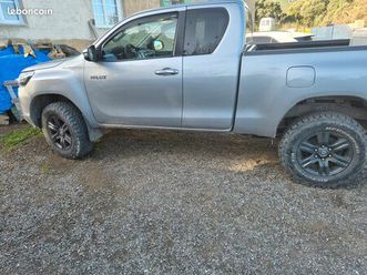 toyota hilux légende 2l8