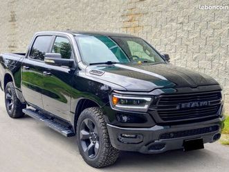 dodge ram 1500 5.7 v8 hemi 401ch 4x4 big horn supercrew toit pano