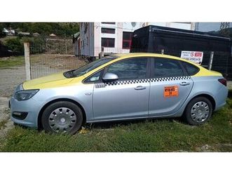 vând opel astra notchback piatra neamt