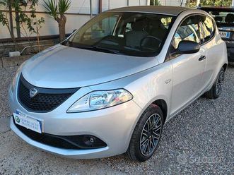 lancia ypsilon 1.2 69 cv 5 porte s&s elefantino bl