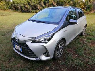 yaris hybrid bitone y20 senza batteria