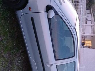 renault twingo 2400