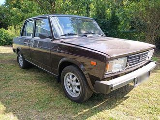lada 2105 fast neu.