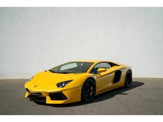 lamborghini aventador lp700-4 v12 giallo orion coupe
