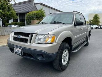 -=-2005 ford explorer sport trac xlt sport utility-=-affordable!!