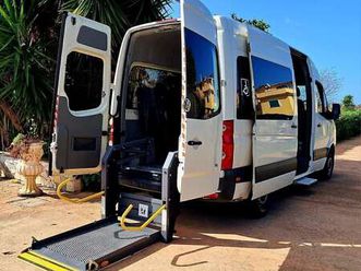 pulmino 9 posti 2 carrozzine disabili pedana elett