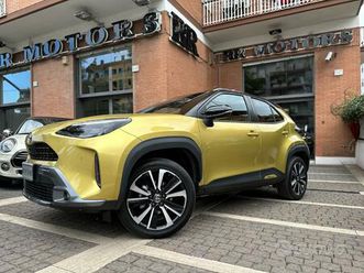 toyota yaris cross 1.5 hybrid awd-i premiere - !!