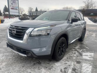 nissan pathfinder * platinum * carfax * без първоначална вноска