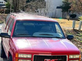 1995 gmc suburban 2500 7.4l- slt