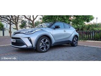 toyota c-hr 2.0 hybrid square collection
