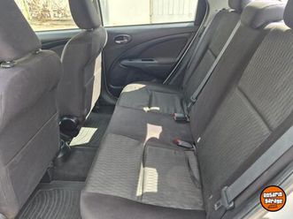 vendo etios 2016 xs con baul