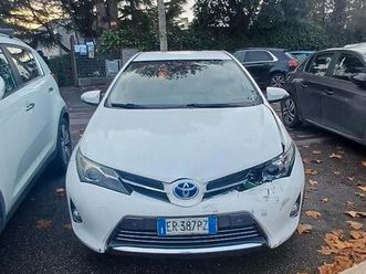 toyota auris 1.8 hybrid - 5 porte anno 2013