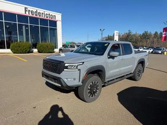 2023 nissan frontier pro-4x extended warranty available!