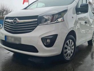 opel vivaro tourer 1.6. biturbo
