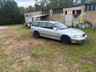 verkaufe 1 opel omega b mit tüv und ein ohne für ersatzteile