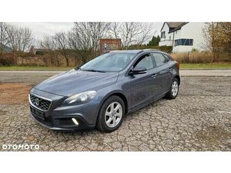 volvo v40 cross country d2 summum