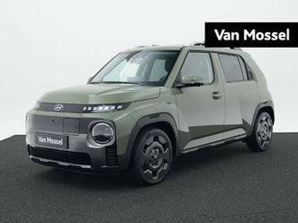 hyundai inster cross sky plus 49 kwh | stoelverwarming | stuurverwarming |