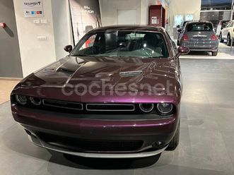 dodge challenger sxt rwd