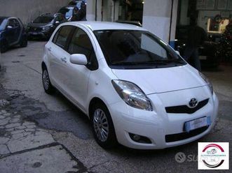 toyota - yaris - 1.3 5p. m-mt sol