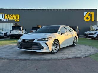 toyota avalon ( 2019 model ) in white color gcc specs this has done a kilometer of107,000 km