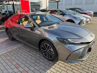 toyota camry 2.5hev 231ps executive