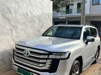 toyota lc300 vxr 2024 premium– 15 000 km – duty-free - point-e | expat-dakar