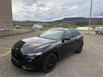 levante s 3.0 v6 nerissimo automatica