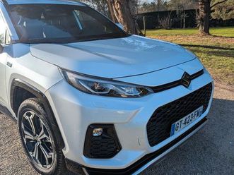 voiture suzuki across