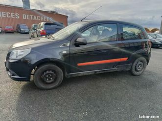 vend chevrolet aveo 1.2 i 85cv 2010