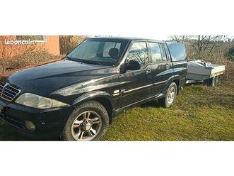 vends 4x4 ssangyong musso