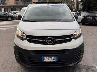 furgone cargo passo corto