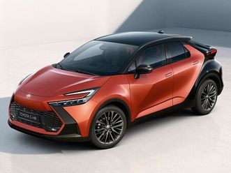 toyota c-hr toyota c-hr 2.0 hybrid 197k e-cvt awd-i tokyo edition