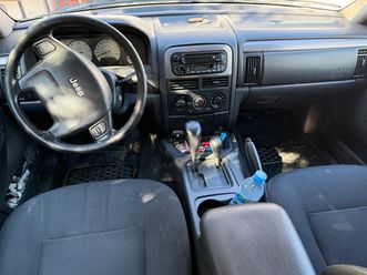 shitet jeep grand cheroke shum i paster