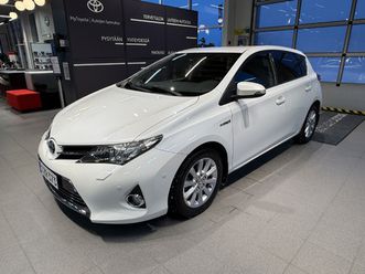 toyota auris 1,8 hybrid premium 5-ov / ruostesuojattu! / juuri huollettu / huippusiisti