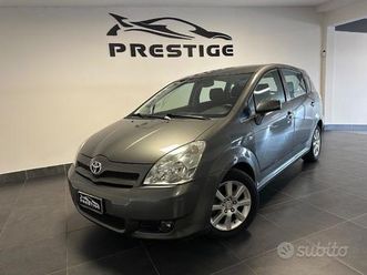 toyota corolla verso 2.2 d-4d 136cv