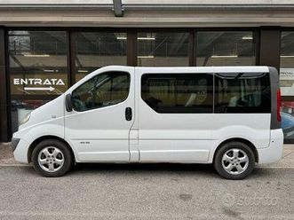 renault trafic 2.0 dci trasporto disabili