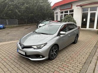 toyota auris touring sports 1.8 hsd executive my17 (automata) hybrid