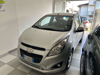 1.0 solo 76.684km + doppio treno gomme