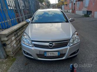 opel astra sw con gancio traino omologato