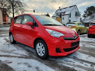 toyota verso-s life/ 1.hand /navi/ erst 44000km/kamera