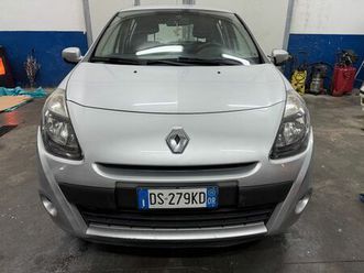 renault clio 1.2 16v 5 porte con gancio traino e carrello