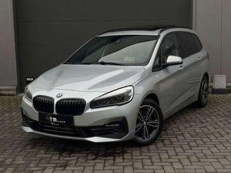 m pakket/ head-up/camera