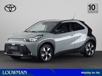 toyota aygo x hybrid 115 pulse + easy pack | keyless entry | parkeersensoren voor en achter | draadloze telefoonlader |