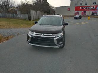 2016-mitsubishi-outlander-se-v6