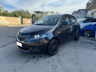 ypsilon iii 2021 1.0 firefly hybrid silver s