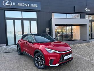 lexus lbx 1.5 hybrid emotion tech e-cvt