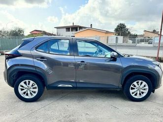 toyota yaris cross hybrid (116cv) e-cvt active 2wd