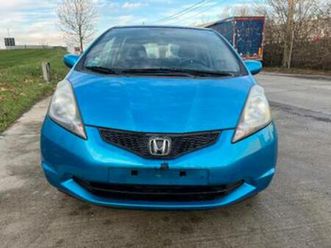 ② honda jazz 1.2 essence — honda — 2ememain