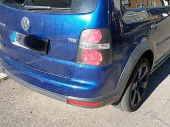volkswagen vw touran cross