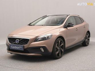 volvo v40 cc t5 awd summum aut cz za 13 547 €